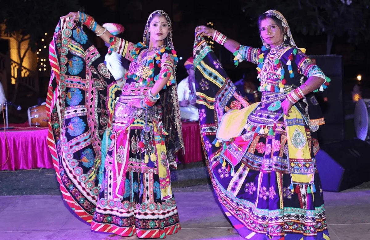 Cultural Immersion Palace on Wheels